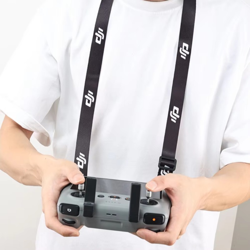 Cordino da collo regolabile e  - Dji Drone Mini 4 Pro recensione e prezzo